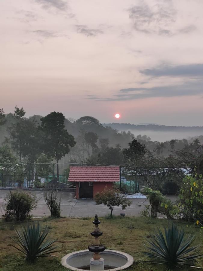 Robin Woods Homestay Sakleshpur Exterior photo